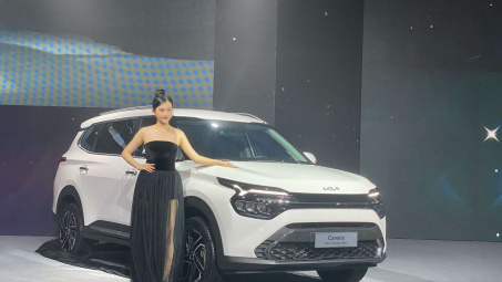 Giá lăn bánh Kia Carens 2023 tại Hà Nội và TP.HCM