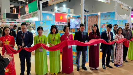 Khai trương gian hàng Việt Nam tại Hội chợ Thương mại Quốc tế Ấn Độ 2022