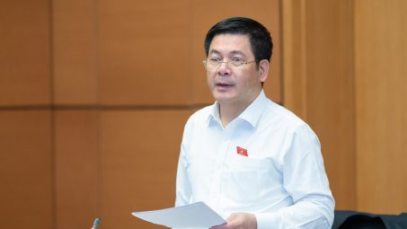 Bộ trưởng Nguyễn Hồng Diên phát biểu tại tổ về Dự án Luật Bảo vệ quyền lợi người tiêu dùng (sửa đổi)