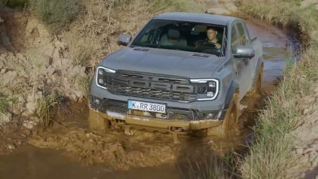 Ford Ranger Raptor 2023: Trang sử mới cho “tín đồ” Off-Road