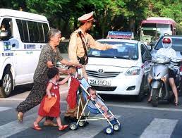 Tham gia giao thông an toàn cần được tiếp cận từ góc độ quyền con người