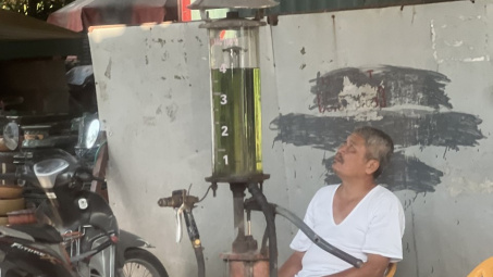 Hà Nội: Xử nghiêm hành vi vi phạm kinh doanh xăng dầu chai lọ tự phát