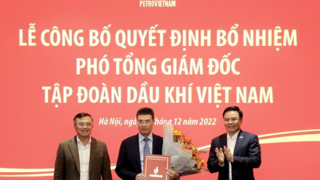 Petrovietnam công bố và trao quyết định Phó Tổng Giám đốc Tập đoàn