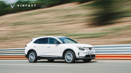 Ra mắt cộng đồng VinFast Mỹ và lái thử xe VF 8 tại California