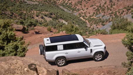 Land Rover Defender 130: Chút đậm vị cho ly nâu đá ngày đông