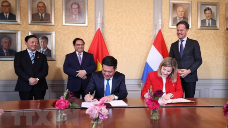 Hoạt động của Bộ trưởng Nguyễn Hồng Diên trong khuôn khổ chuyến thăm của Thủ tướng Chính phủ Phạm Minh Chính tới Luxembourg