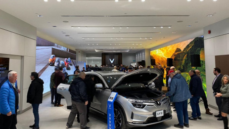 VinFast Canada khai trương cửa hàng thứ hai tại Quebec