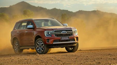 Ford Everest nâng cấp công nghệ an toàn cho bảnTitanium 4x2, giá tăng nhẹ