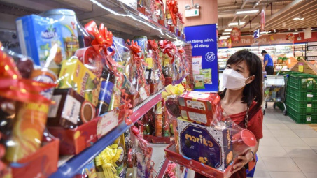 Heo, gà, tôm, cá, bào ngư… lần đầu vào giỏ quà Tết