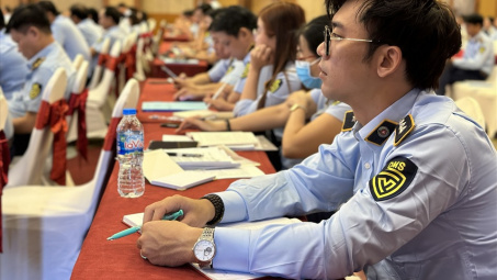 Nâng cao kiến thức khi thực thi nhiệm vụ cho lực lượng Quản lý thị trường