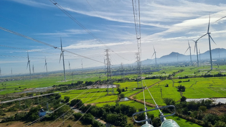Đóng điện đường dây 220kV Ninh Phước - Thuận Nam: