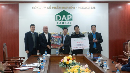 Lãnh đạo VINACHEM thăm, chúc Tết tại Công ty TNHH MTV Apatit Việt Nam và Công ty CP DAP số 2 – VINACHEM
