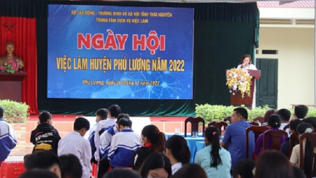 Thái Nguyên thu hút gần 1000 lao động tham gia ngày hội việc làm năm 2022