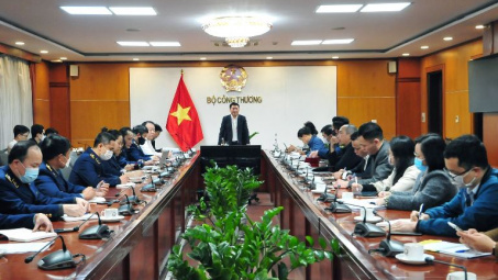 Bộ trưởng Nguyễn Hồng Diên giao nhiệm vụ cho Đoàn thanh tra, giám sát hoạt động kinh doanh xăng dầu