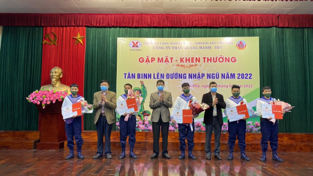 Tuổi trẻ TKV hăng hái lên đường thực hiện nghĩa vụ quân sự