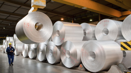 Giá nhôm thế giới tiệm cận mức cao nhất kể từ năm 2008