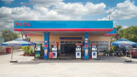 Không có chuyện cây xăng PVOIL đóng cửa, không bán hàng