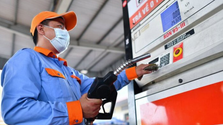 Điều hành giá xăng dầu cần đồng bộ các giải pháp