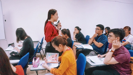 The effectiveness of EMI in teaching: A comparison of lecturer and student perspectives