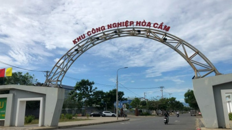 Đầu tư xây dựng và kinh doanh hạ tầng một số khu công nghiệp