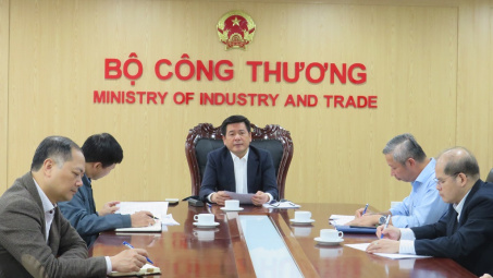 Bộ trưởng Nguyễn Hồng Diên họp khẩn các vấn đề “nóng” của Ngành
