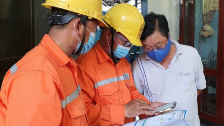 EVNHCMC phấn đấu tiết kiệm từ 2% điện thương phẩm trở lên