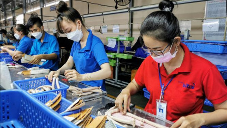 Ưu tiên, khuyến khích, hỗ trợ các doanh nghiệp công nghiệp hỗ trợ nhỏ và vừa