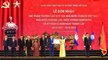 BIDV tổ chức trọng thể đón nhận các phần thưởng cao quý