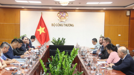 Bộ Công Thương ủng hộ xây dựng nhà máy trung hòa carbon đầu tiên của Lego