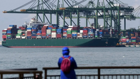 WTO giảm mạnh dự báo tăng trưởng thương mại toàn cầu năm 2022