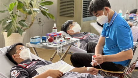 EPS đồng hành cùng chương trình “Sẻ giọt máu đào - Trao niềm hi vọng”