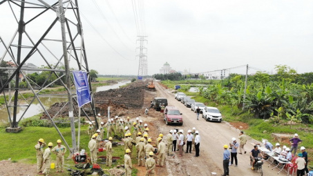 Truyền tải điện Ninh Bình - PTC1 sẵn sàng ứng phó với thiên tai, bão lũ