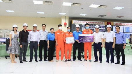 Thăm hỏi đoàn viên, người lao động nhân dịp Tháng Công nhân, Tháng hành động về ATVSLĐ năm 2022