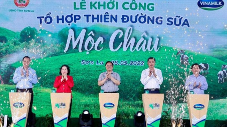 Thủ tướng Phạm Minh Chính dự lễ khởi công tổ hợp Thiên đường sữa Mộc Châu