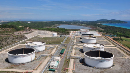 Giải pháp để “vượt khó” trong bối cảnh thị trường dầu khí biến động