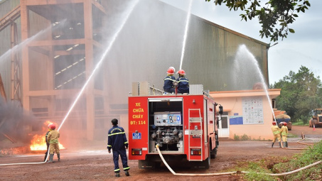 Công ty Nhôm Đắk Nông diễn tập phương án chữa cháy, cứu nạn cứu hộ