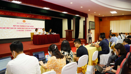 Họp báo Bộ Công Thương: Giải đáp vấn đề điều hành nguồn cung và giá xăng dầu