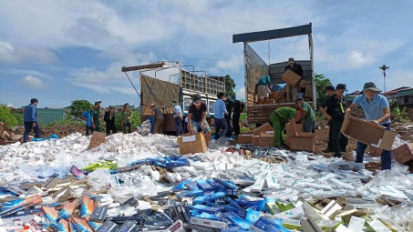 Tiêu hủy hơn 100.000 bao thuốc lá điếu nhập lậu tại Gia Lai