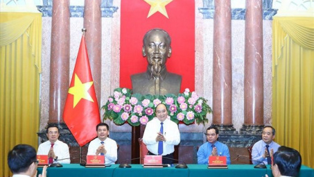 Chủ tịch nước Nguyễn Xuân Phúc gặp mặt lao động tiêu biểu ngành dầu khí