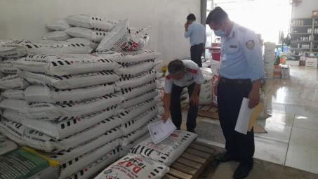 Truy cứu trách nhiệm hình sự vụ buôn bán phân bón giả tại Kiên Giang