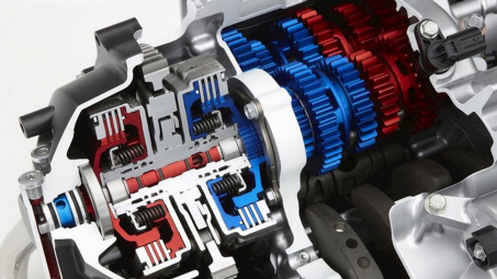 Bảo vệ tuổi thọ hộp số ly hợp kép trên ô tô cần lưu ý điều gì?