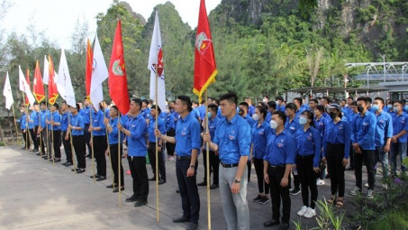Tuổi trẻ TKV ra quân hưởng ứng Ngày môi trường Thế giới