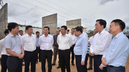 Thúc đẩy phát triển các ngành công nghiệp, năng lượng thế mạnh của Đắk Nông