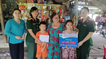 Phụ nữ Tổng công ty Đông Bắc đồng hành cùng chương trình “Mẹ đỡ đầu”