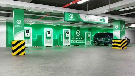 EVNHANOI phối hợp cùng VinFast thực hiện hạ tầng trạm sạc