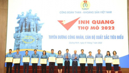 Công đoàn TKV: Tuyên dương 150 công nhân, cán bộ xuất sắc tiêu biểu
