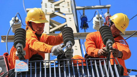 Đảm bảo cung ứng đủ điện cho sản xuất, kinh doanh và tiêu dùng