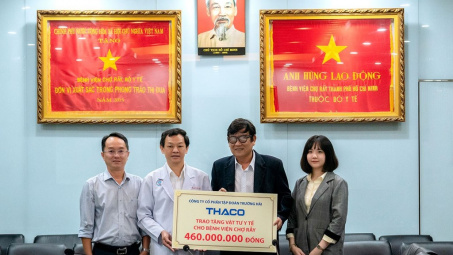 THACO trao tặng vật tư y tế cho Bệnh viện Chợ Rẫy TP Hồ Chí Minh