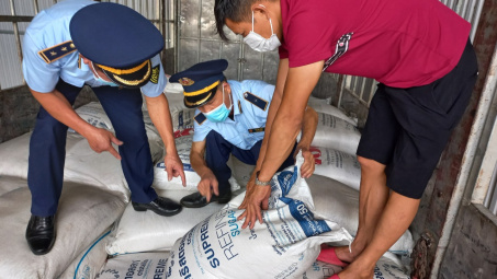 Quản lý thị trường kiểm tra, xử lý gần 30.500 vụ vi phạm trong nửa đầu năm