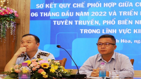 Tăng cường phối hợp trong lĩnh vực kinh doanh xăng dầu